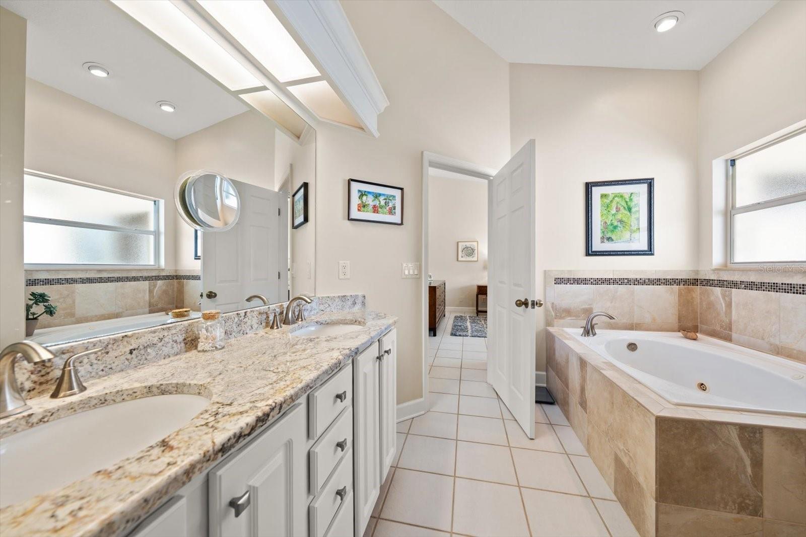 103 SHOALS CIR, NORTH REDINGTON BEACH, FL, 33708