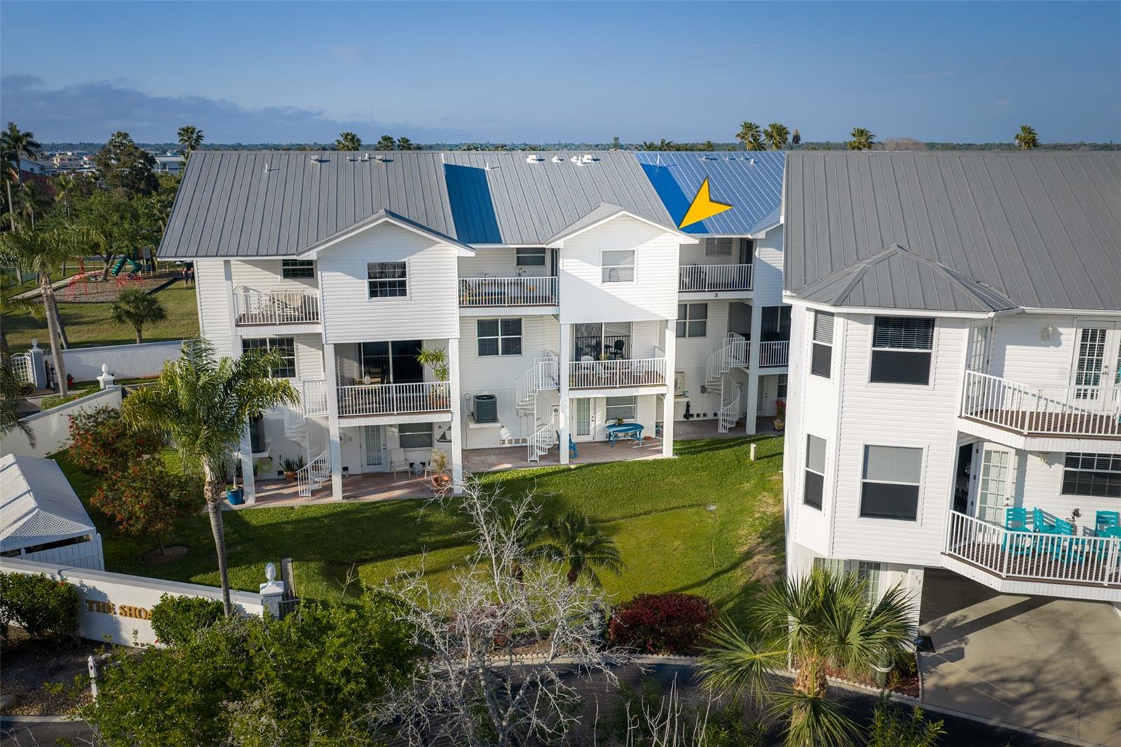 103 SHOALS CIR, NORTH REDINGTON BEACH, FL, 33708
