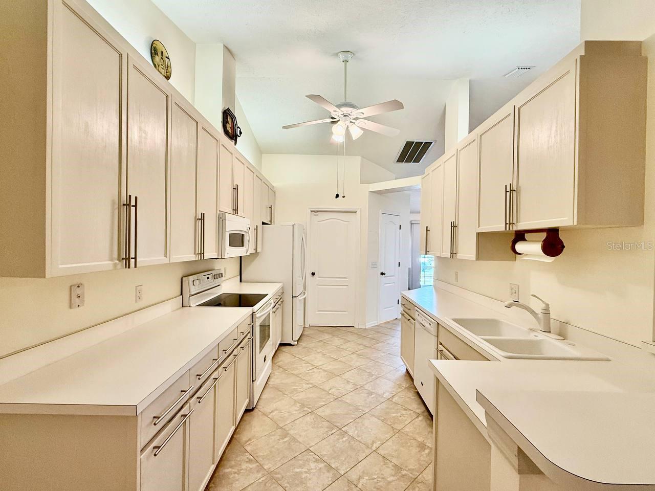 9815 LA VONDA ST, RIVERVIEW, FL, 33569