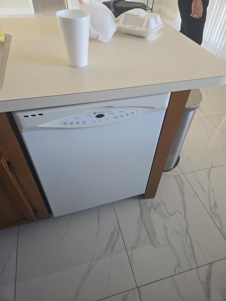 1805 CORAL POINT DR, CAPE CORAL, FL, 33990