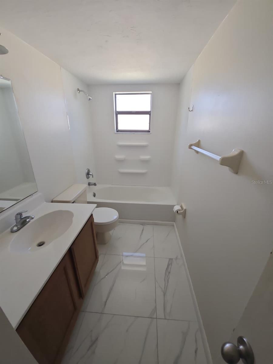 1805 CORAL POINT DR, CAPE CORAL, FL, 33990