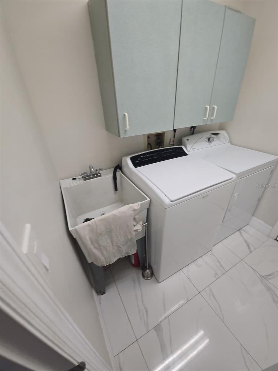 1805 CORAL POINT DR, CAPE CORAL, FL, 33990