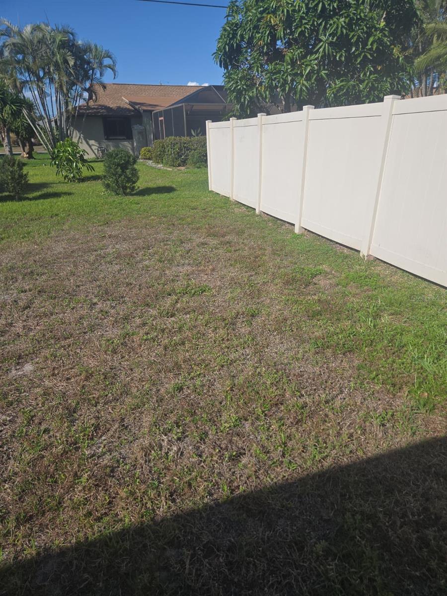 1805 CORAL POINT DR, CAPE CORAL, FL, 33990