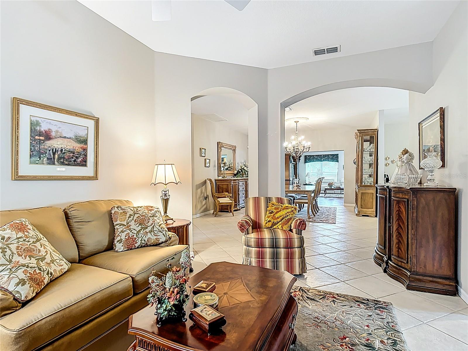 352 HAMRICK DR, KISSIMMEE, FL, 34759