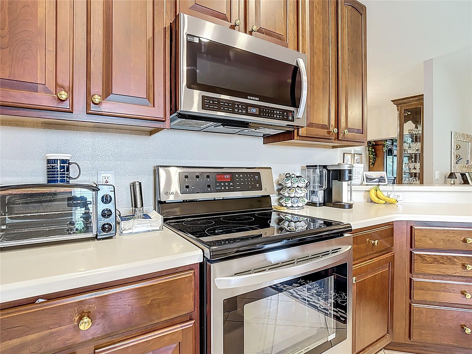 352 HAMRICK DR, KISSIMMEE, FL, 34759