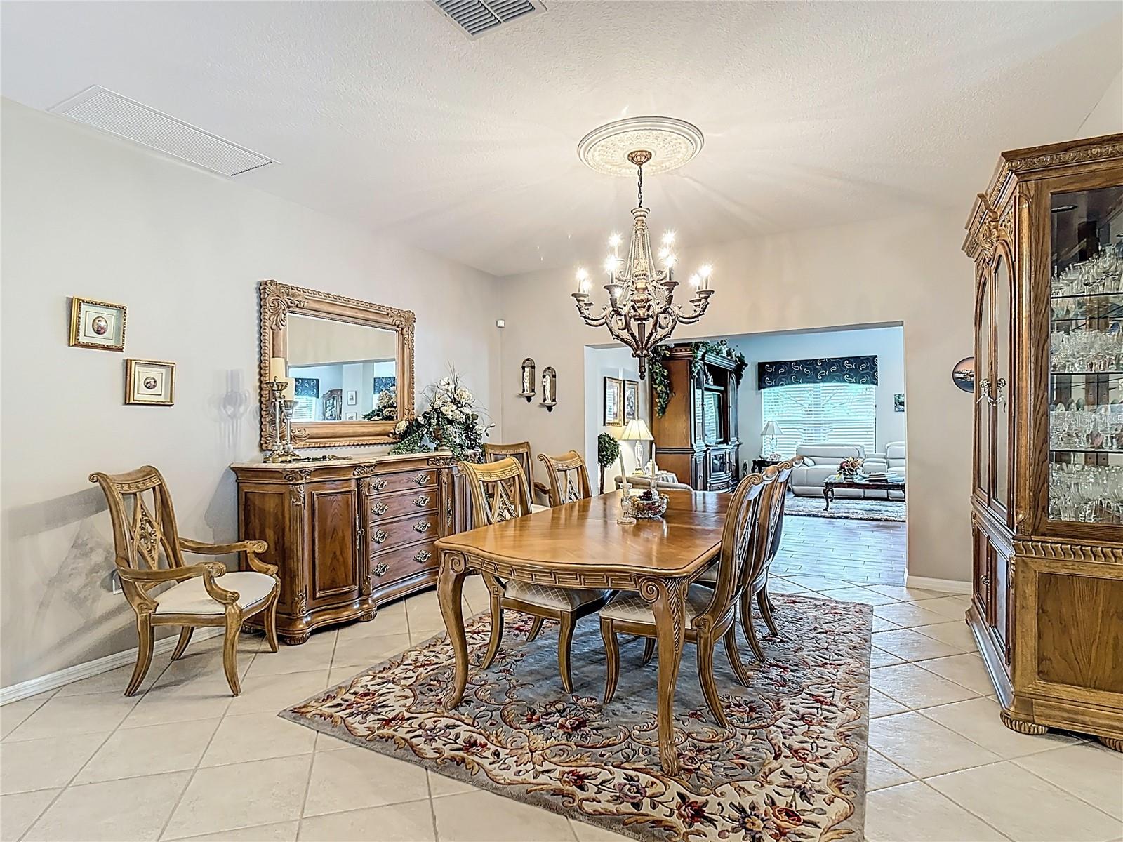 352 HAMRICK DR, KISSIMMEE, FL, 34759