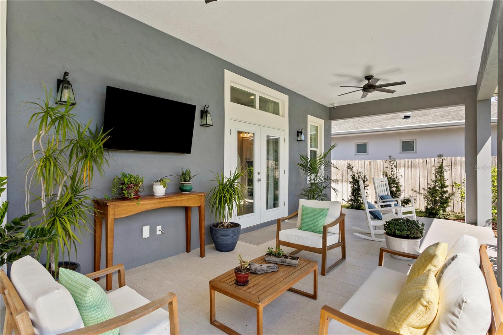 Your living area is extended outside on an spacious lanai for enjoying cool mornings and evenings