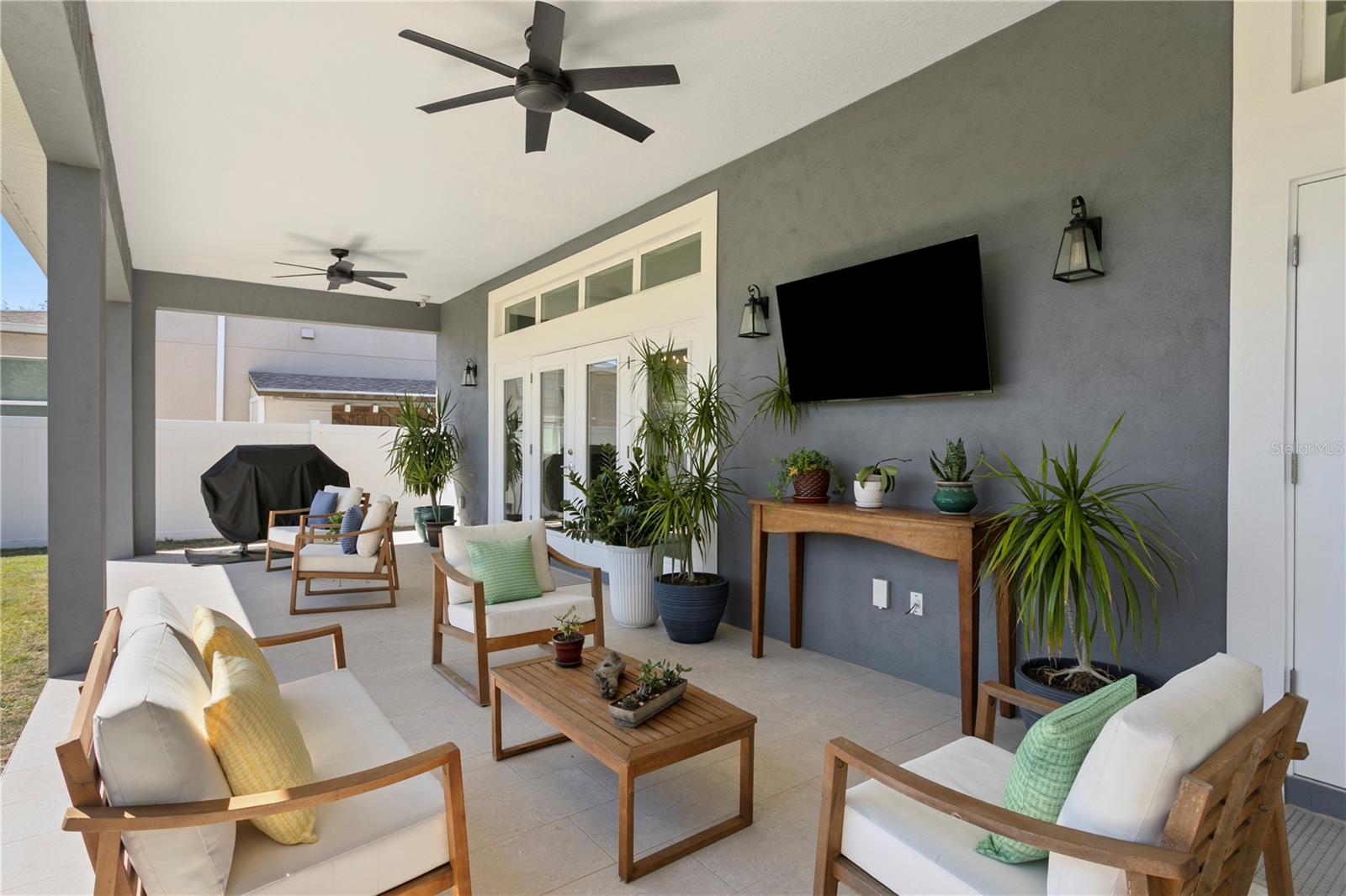 Who wouldn't want to enjoy this space