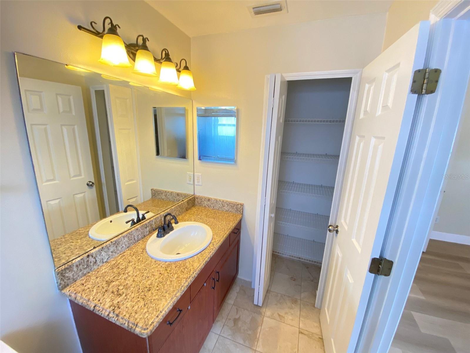 1019 GREAT SHADY LN, ORLANDO, FL, 32825