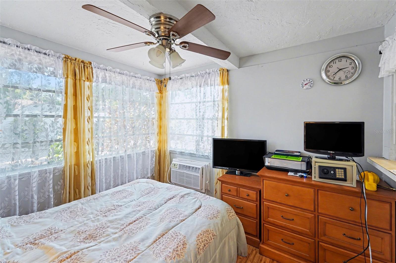 1538 S LAKE AVE, CLEARWATER, FL, 33756