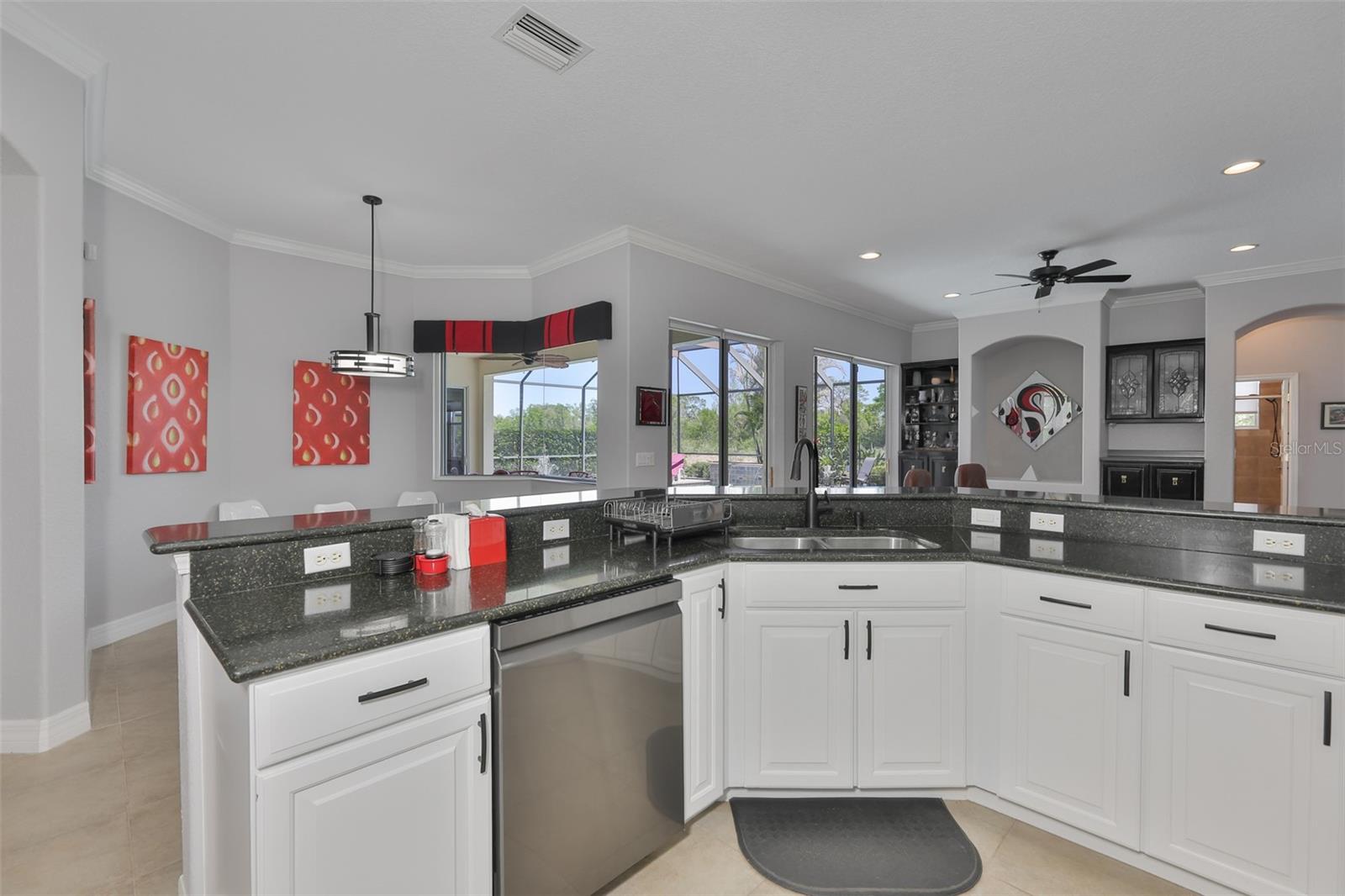 307 NOBLE FAIRE DR, SUN CITY CENTER, FL, 33573