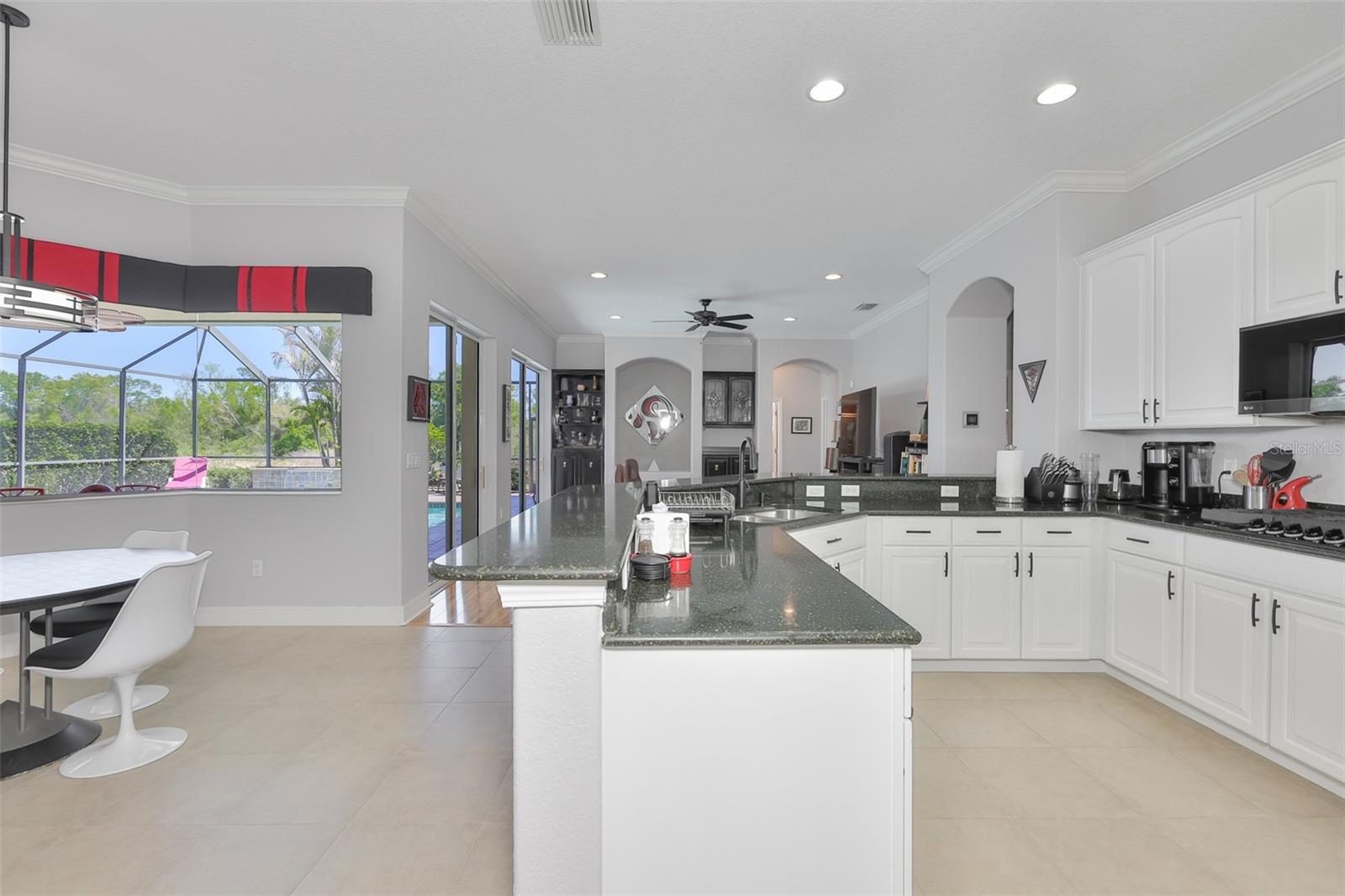 307 NOBLE FAIRE DR, SUN CITY CENTER, FL, 33573