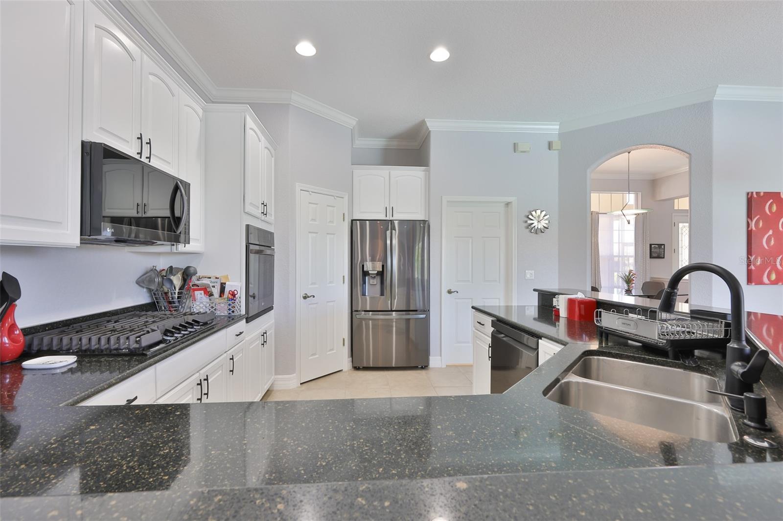 307 NOBLE FAIRE DR, SUN CITY CENTER, FL, 33573
