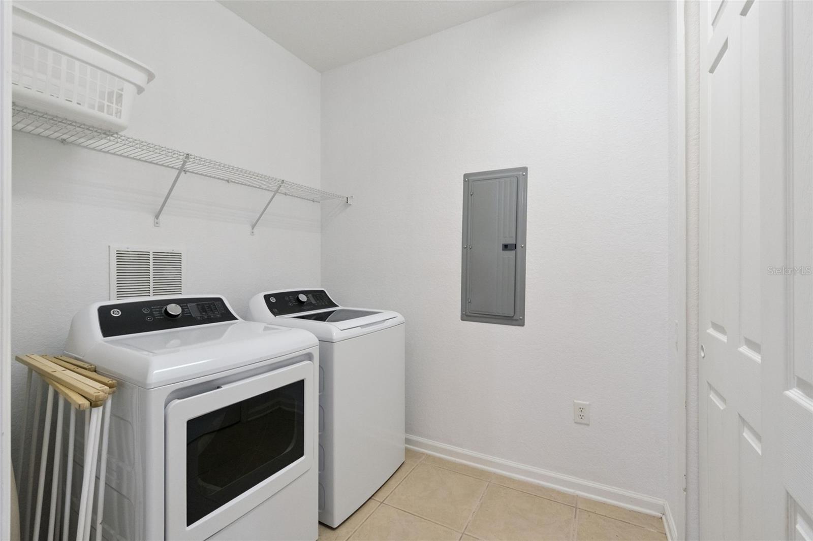 4816 CAYVIEW AVE #201, ORLANDO, FL, 32819