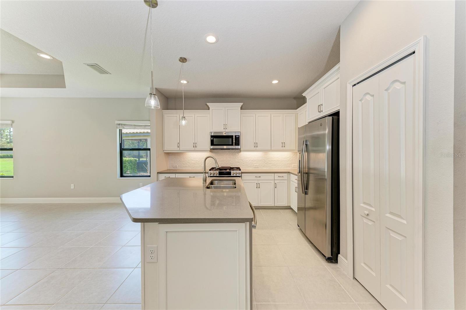 328 CASALINO DR, NORTH VENICE, FL, 34275