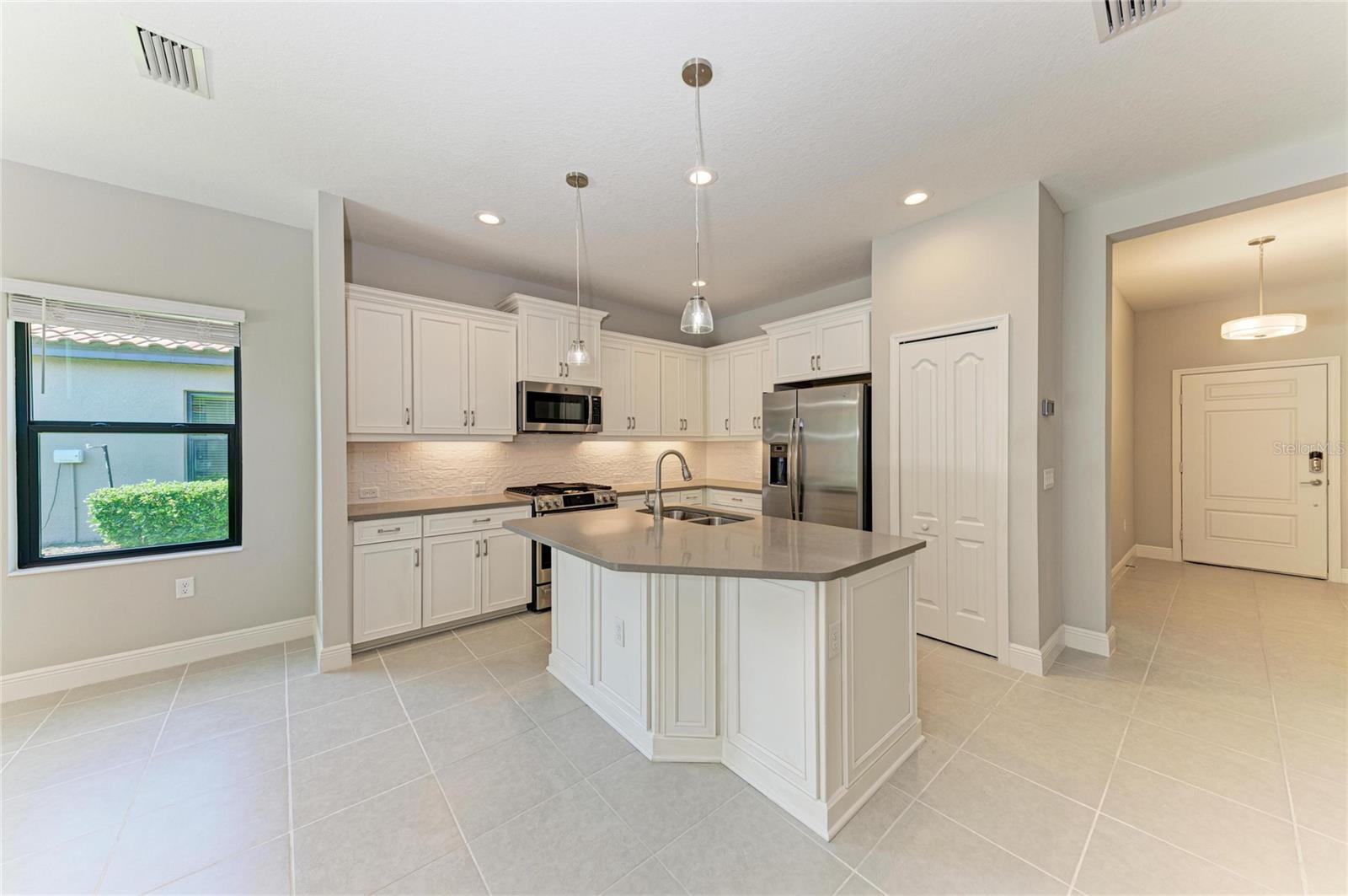 328 CASALINO DR, NORTH VENICE, FL, 34275