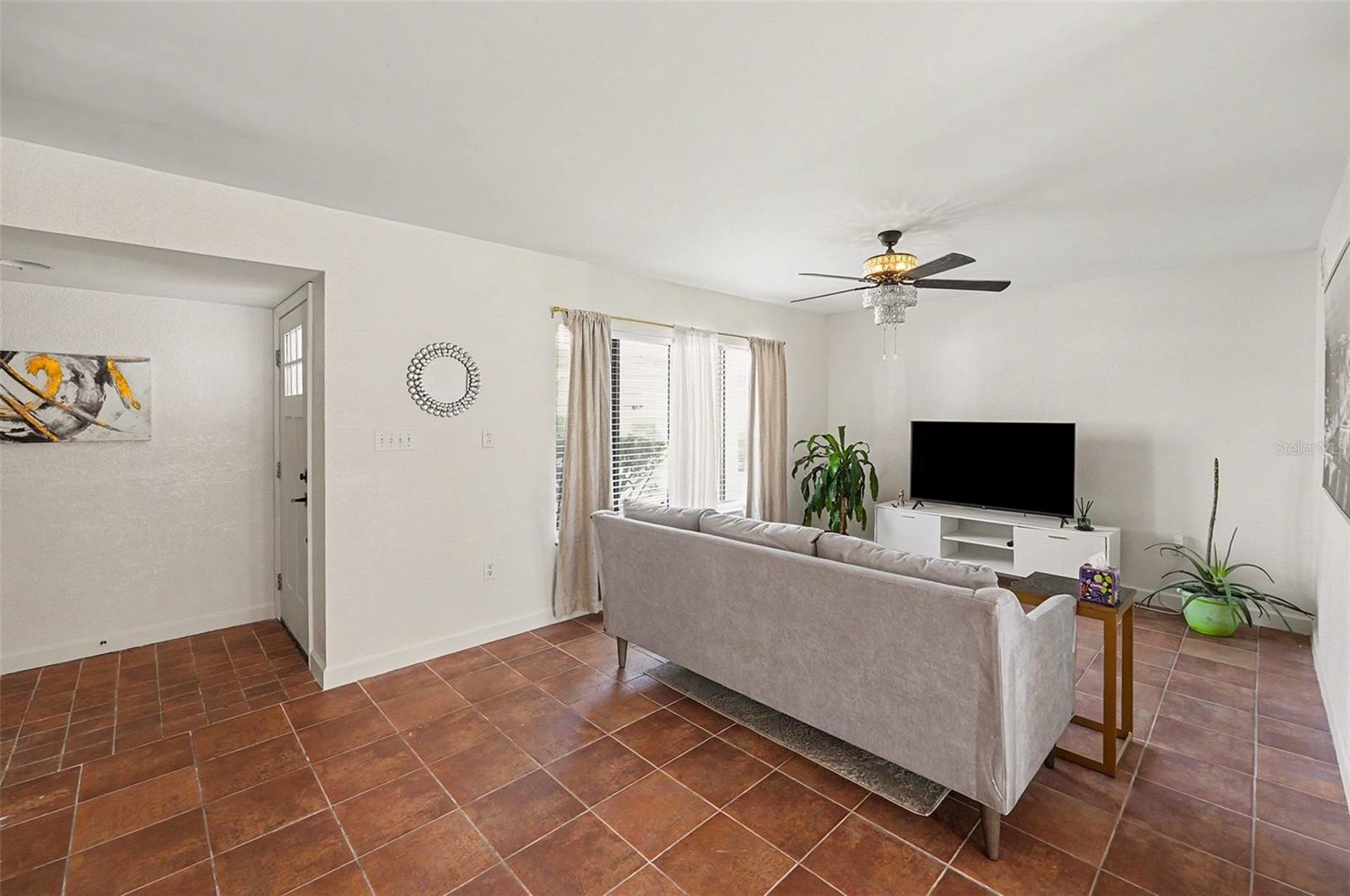 6490 CAPE HATTERAS WAY NE #4, ST PETERSBURG, FL, 33702