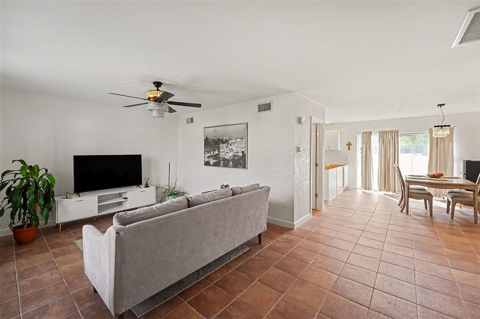 6490 CAPE HATTERAS WAY NE #4, ST PETERSBURG, FL, 33702
