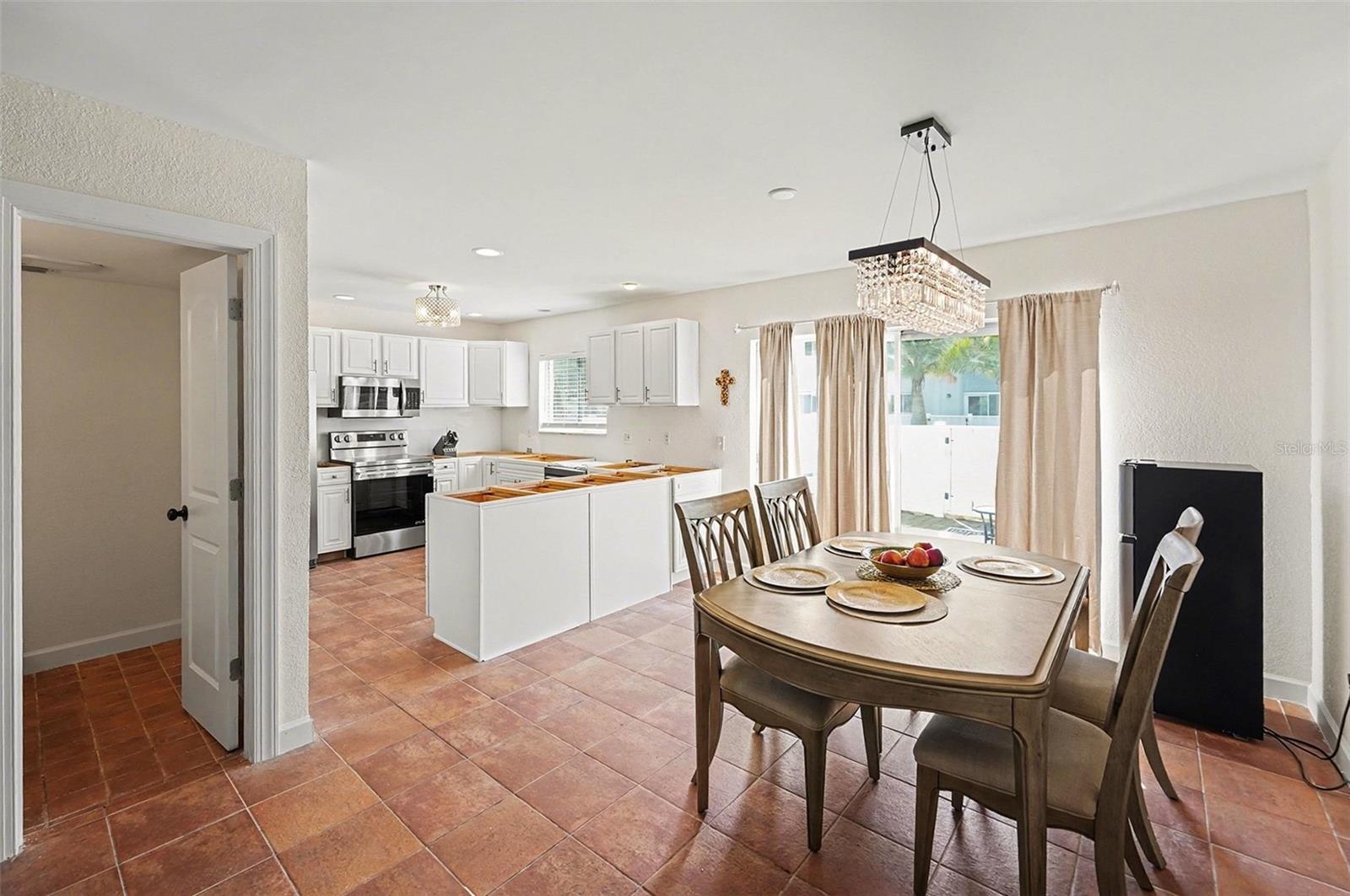 6490 CAPE HATTERAS WAY NE #4, ST PETERSBURG, FL, 33702