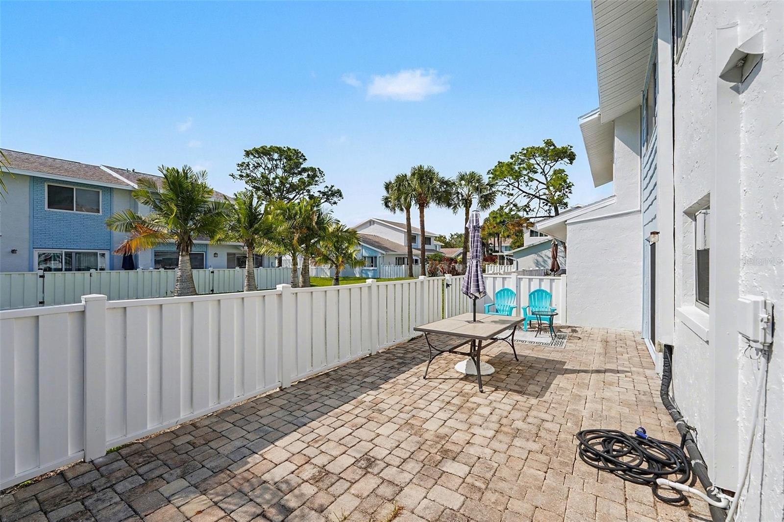 6490 CAPE HATTERAS WAY NE #4, ST PETERSBURG, FL, 33702
