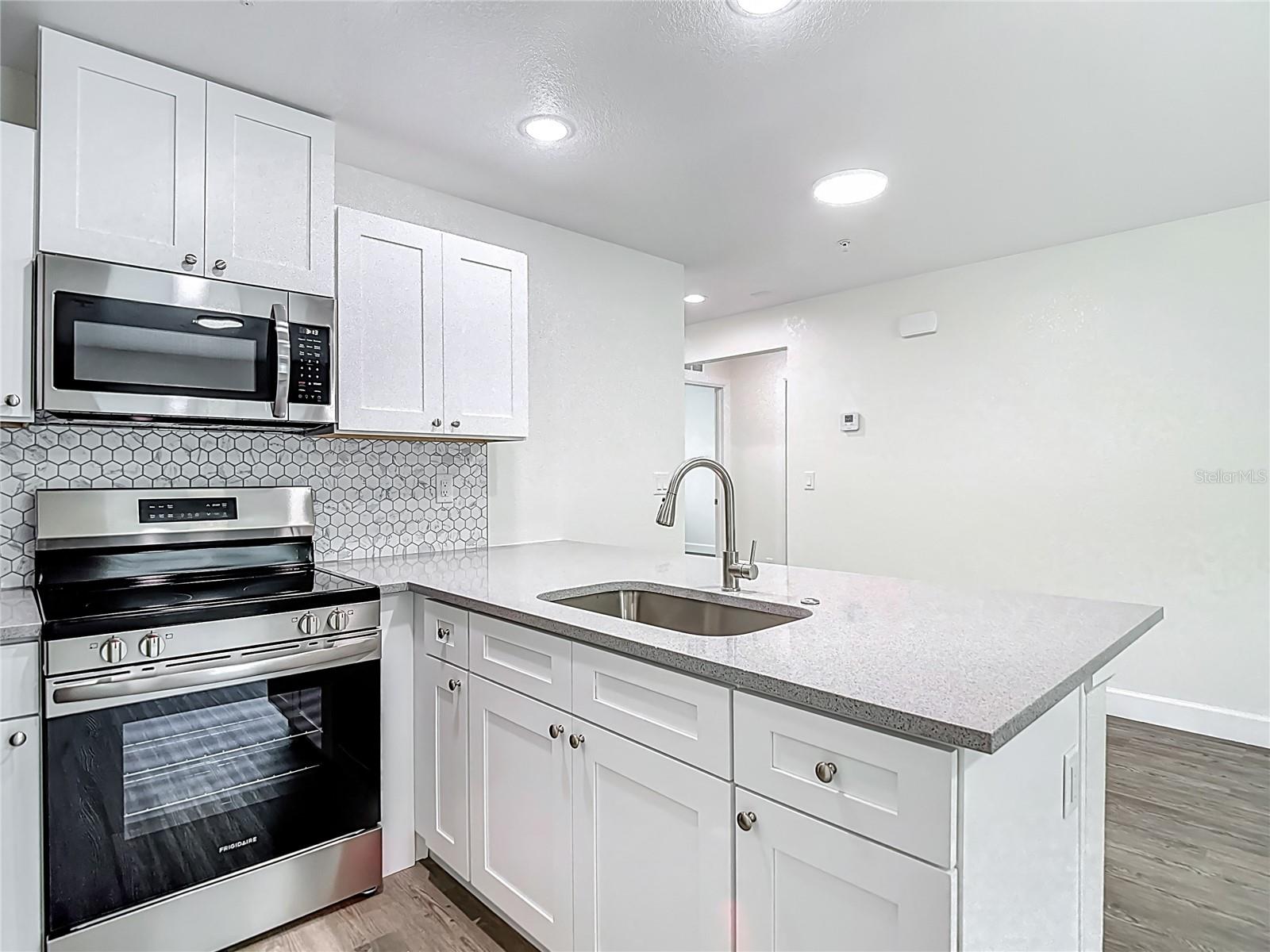 326 S GROSSE AVE #2, TARPON SPRINGS, FL, 34689