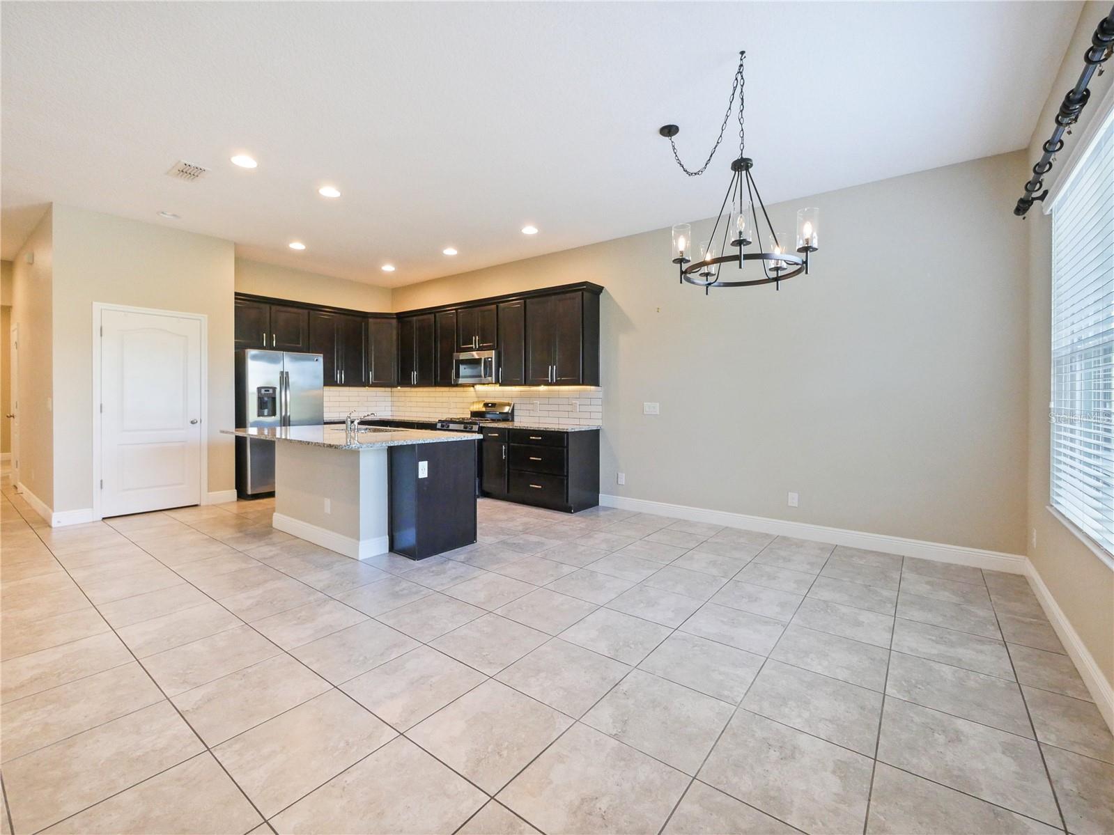 1064 GRAND HILLTOP DR, APOPKA, FL, 32703