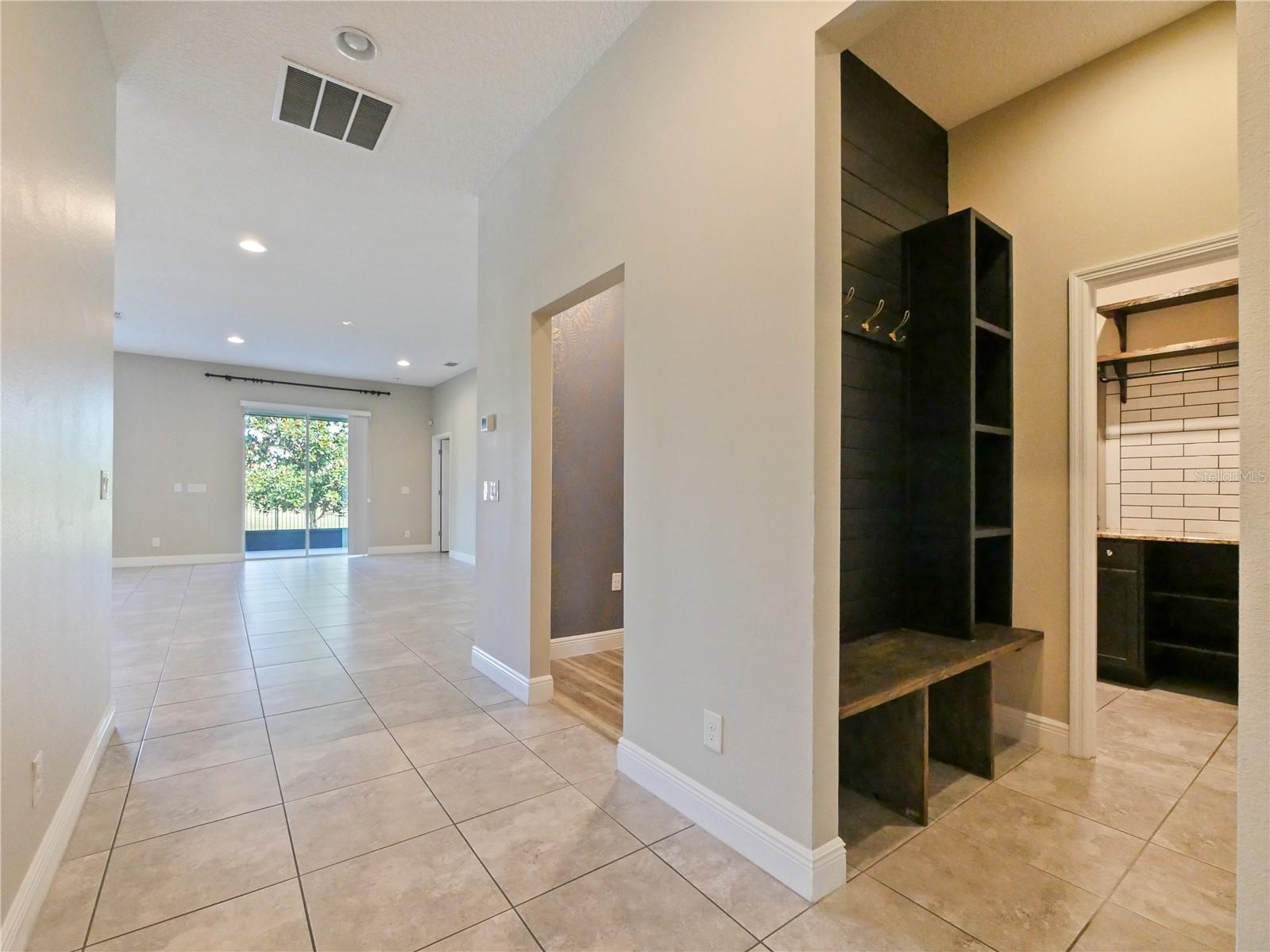 1064 GRAND HILLTOP DR, APOPKA, FL, 32703