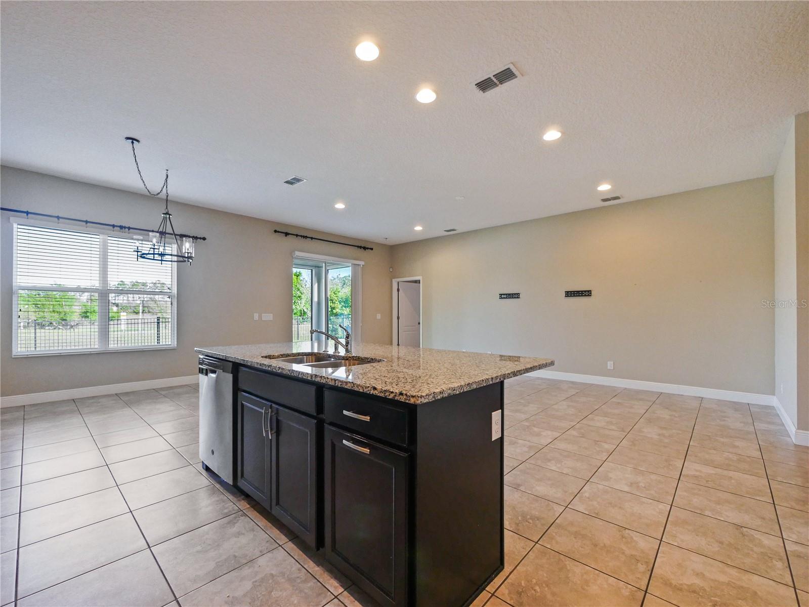 1064 GRAND HILLTOP DR, APOPKA, FL, 32703
