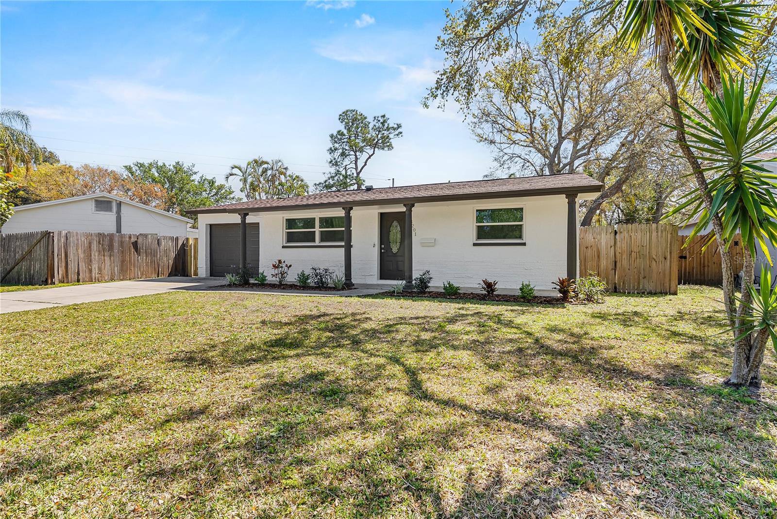8201 RIVERSIDE DR NE, ST PETERSBURG, FL, 33702