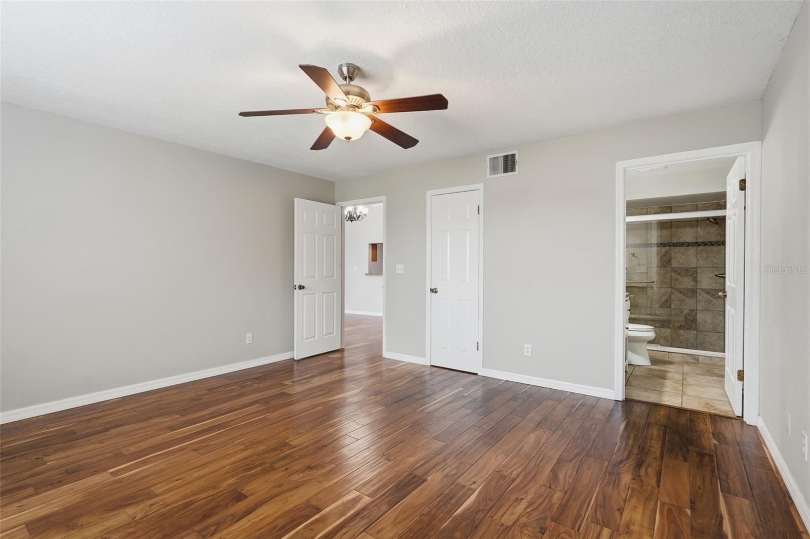 9015 VILLAGE GREEN BLVD, CLERMONT, FL, 34711