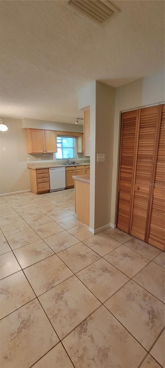 2220 NW 14TH AVE, GAINESVILLE, FL, 32605