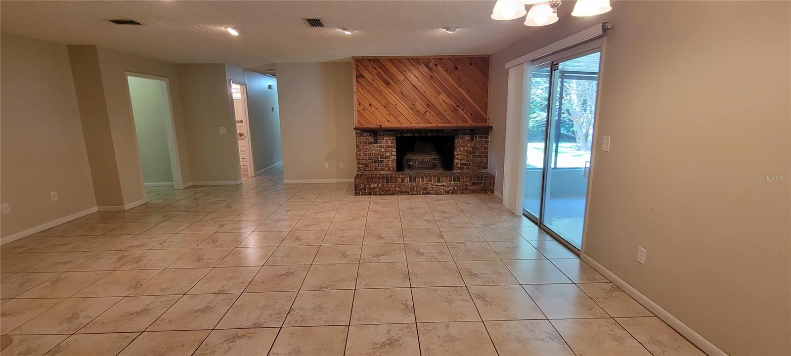 2220 NW 14TH AVE, GAINESVILLE, FL, 32605