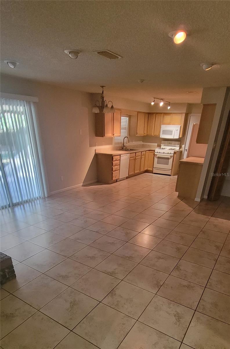 2220 NW 14TH AVE, GAINESVILLE, FL, 32605