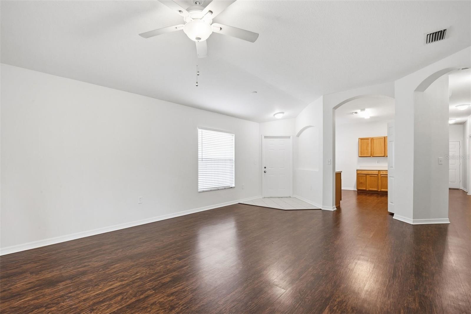 5751 AUTUMN SHIRE DR, ZEPHYRHILLS, FL, 33541