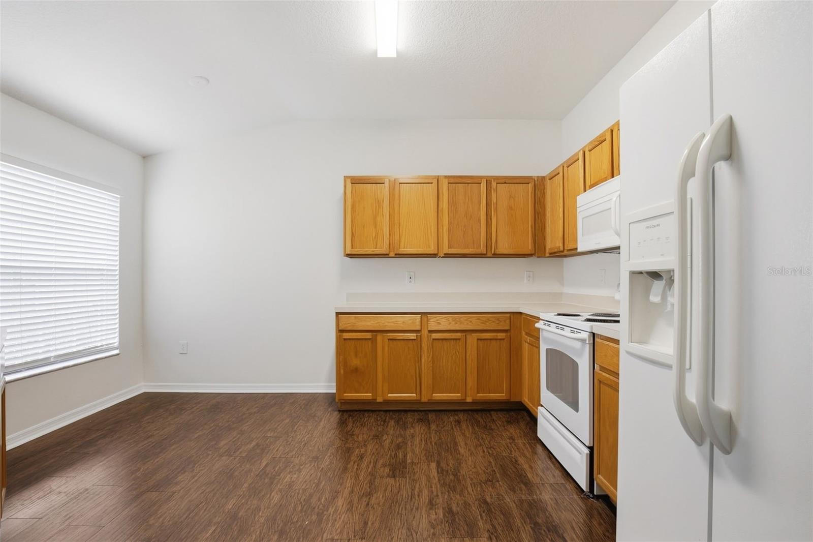 5751 AUTUMN SHIRE DR, ZEPHYRHILLS, FL, 33541