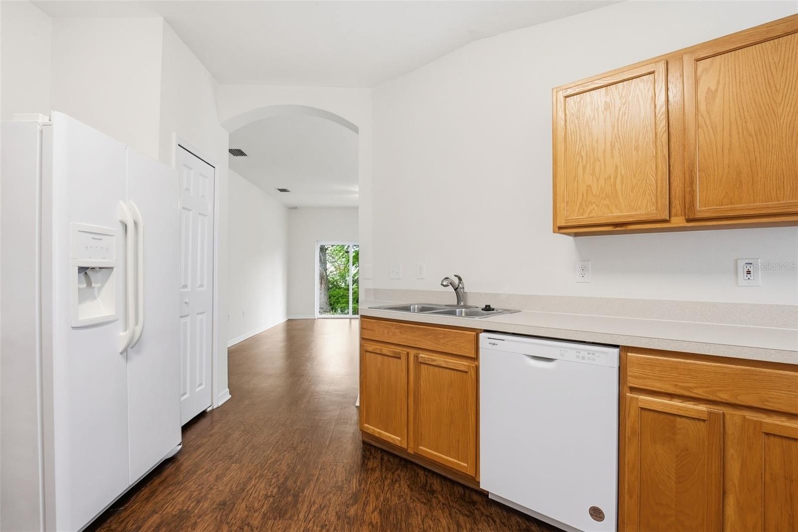 5751 AUTUMN SHIRE DR, ZEPHYRHILLS, FL, 33541