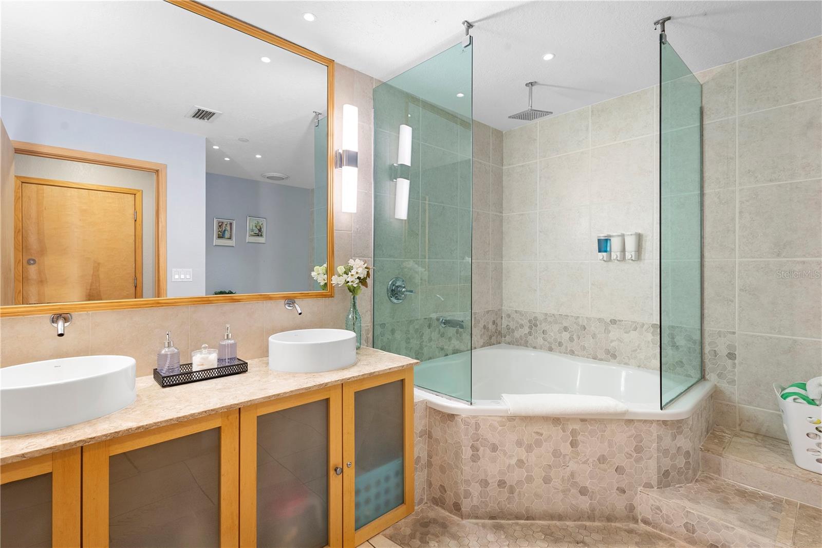 101 PALM HARBOR PKWY #A+B 223, PALM COAST, FL, 32137