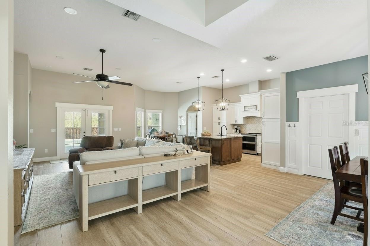 16805 BEAUCLAIRE CT, TAVARES, FL, 32778