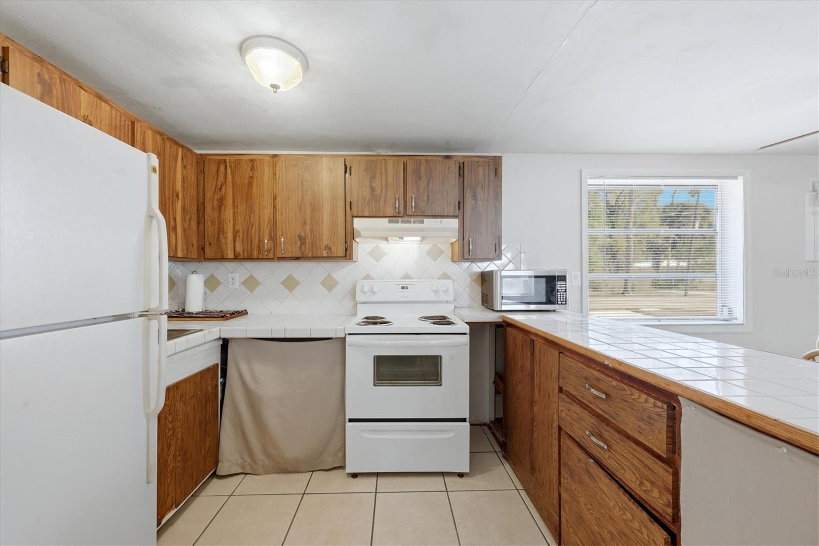 555 ARTISTS AVE, ENGLEWOOD, FL, 34223