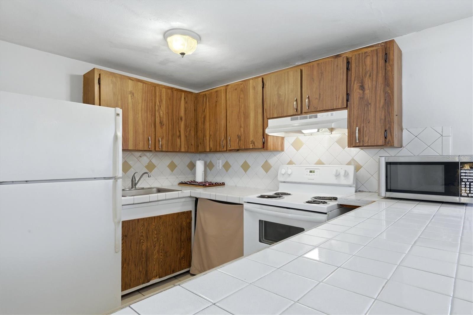 555 ARTISTS AVE, ENGLEWOOD, FL, 34223