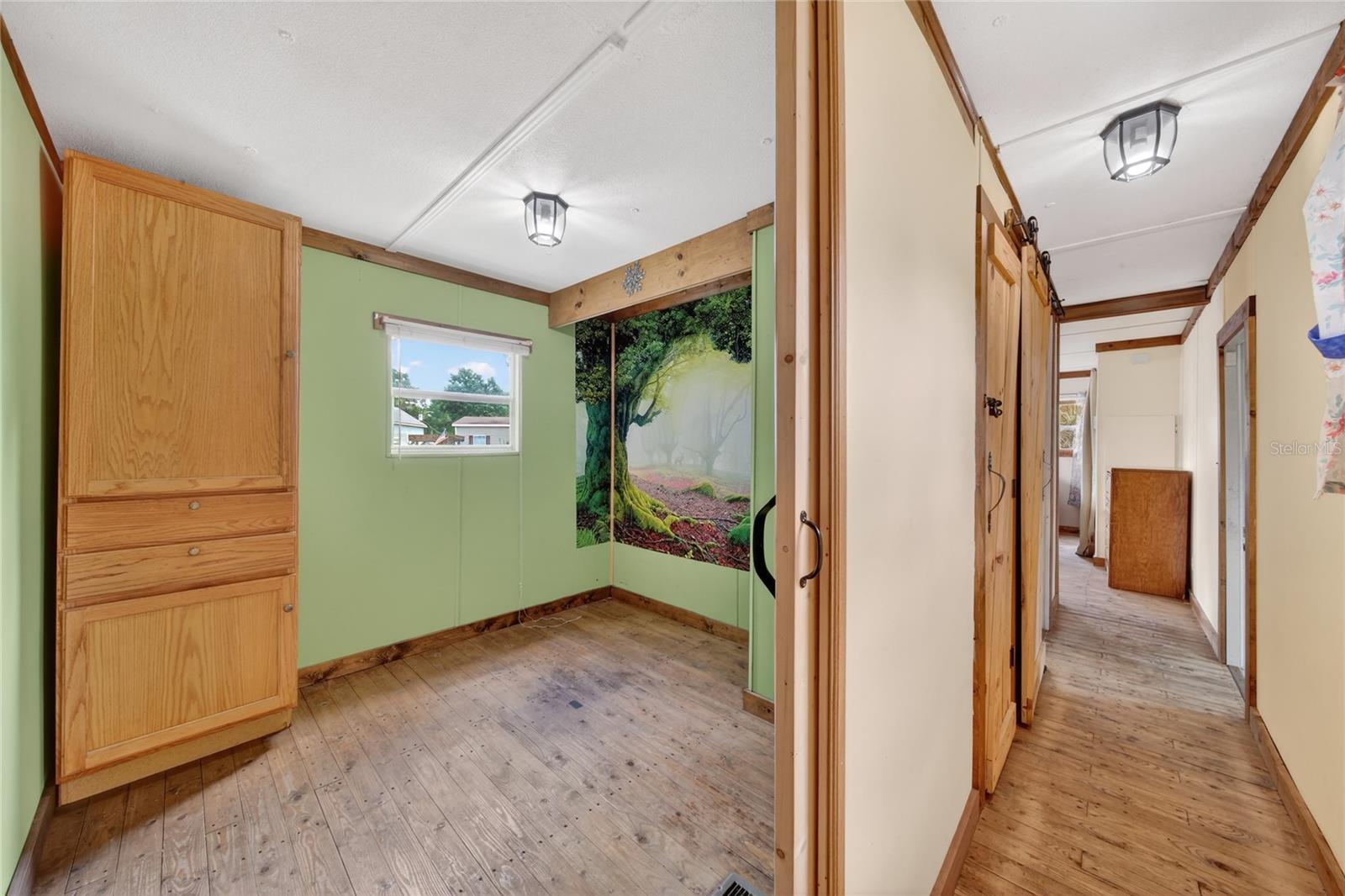 4710 VILLAGE DR, LAKELAND, FL, 33811