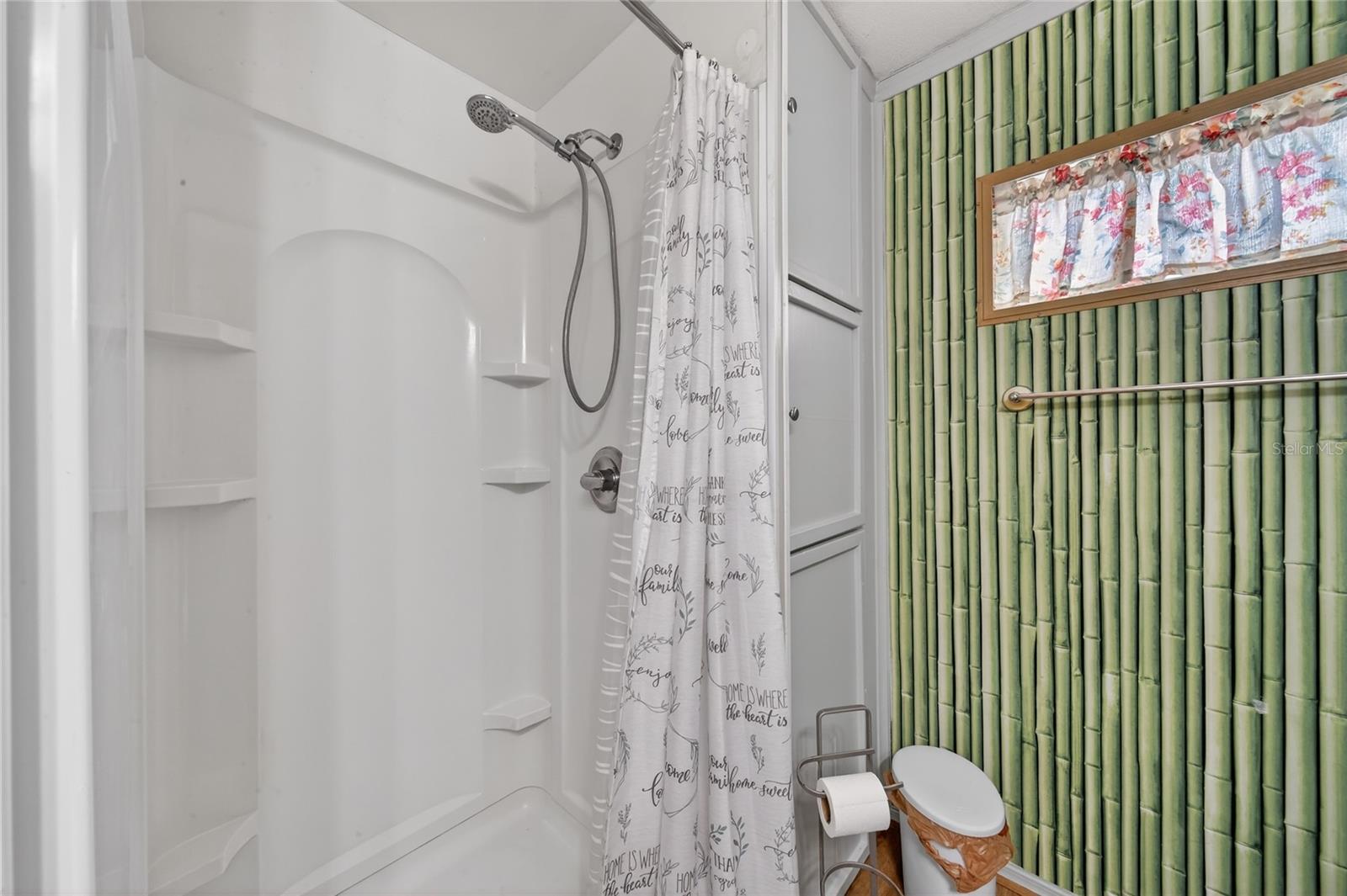 4710 VILLAGE DR, LAKELAND, FL, 33811