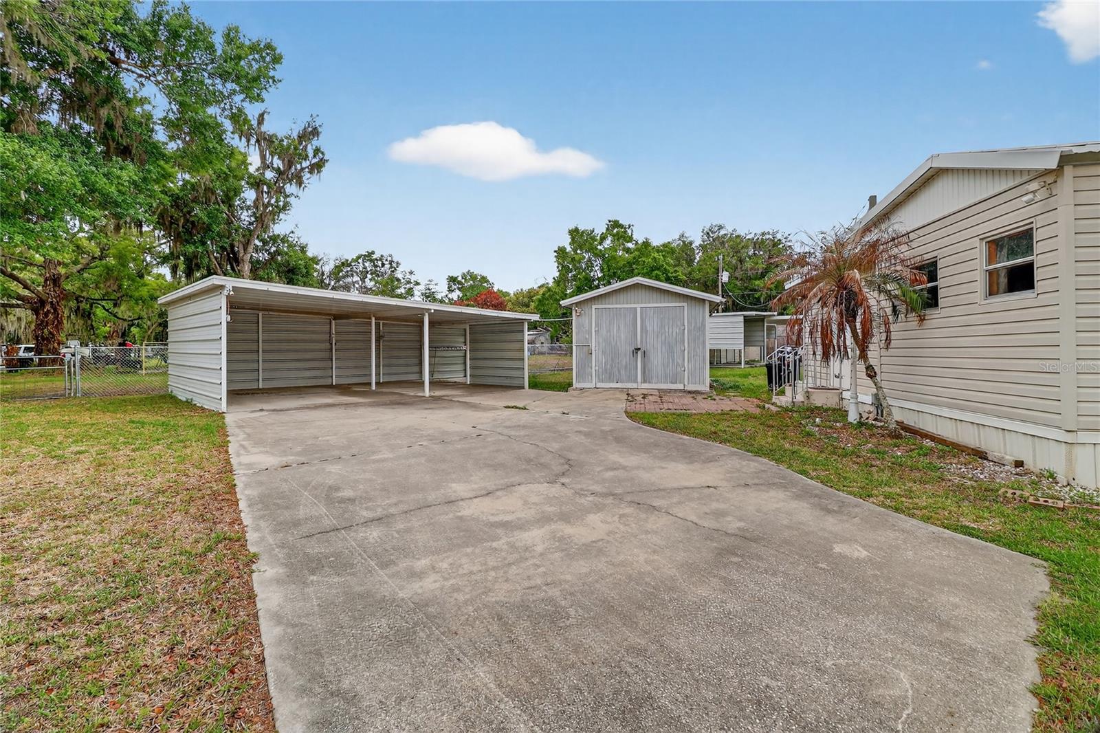 4710 VILLAGE DR, LAKELAND, FL, 33811