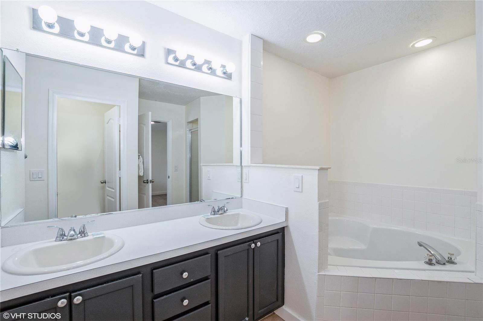 8825 KENSINGTON CT, KISSIMMEE, FL, 34747
