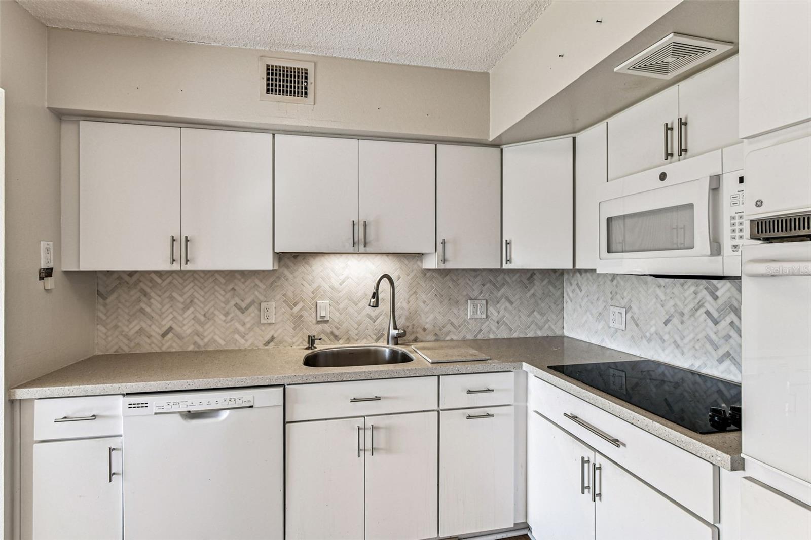 2455 FINLANDIA LN #67, CLEARWATER, FL, 33763