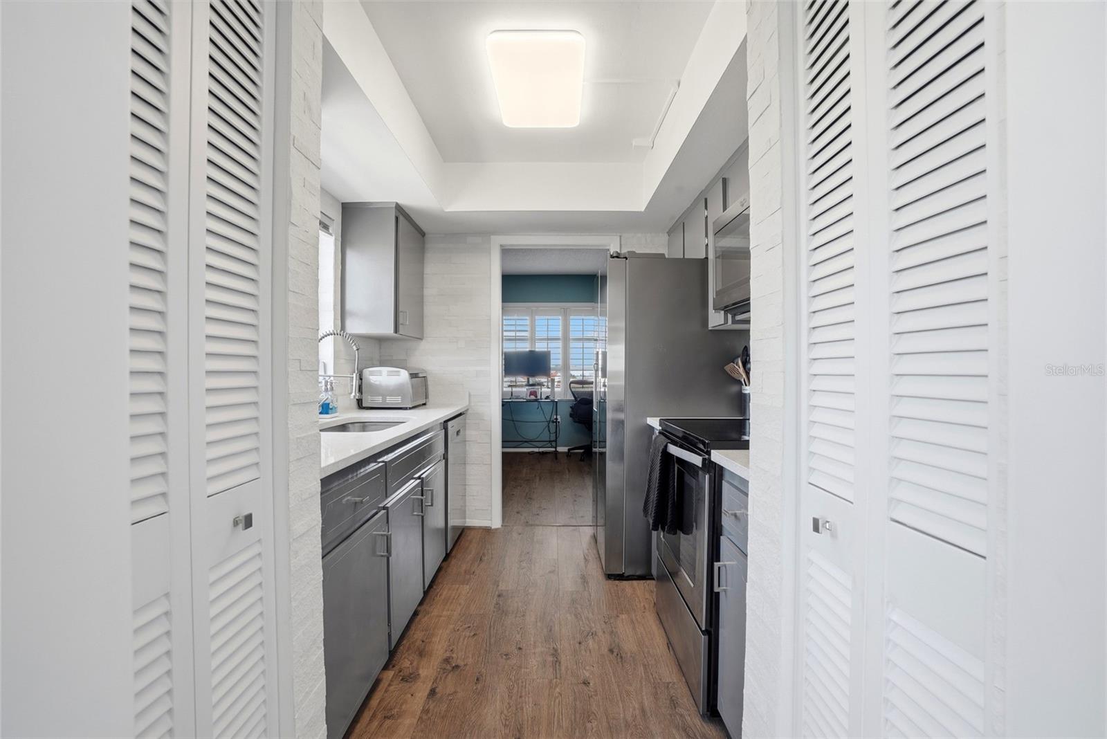 8950 PARK BLVD #510, SEMINOLE, FL, 33777