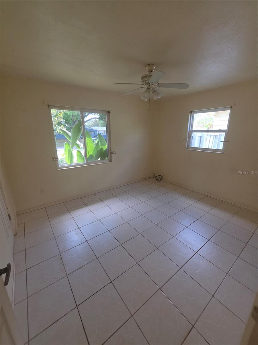725 43RD AVE N, ST PETERSBURG, FL, 33703