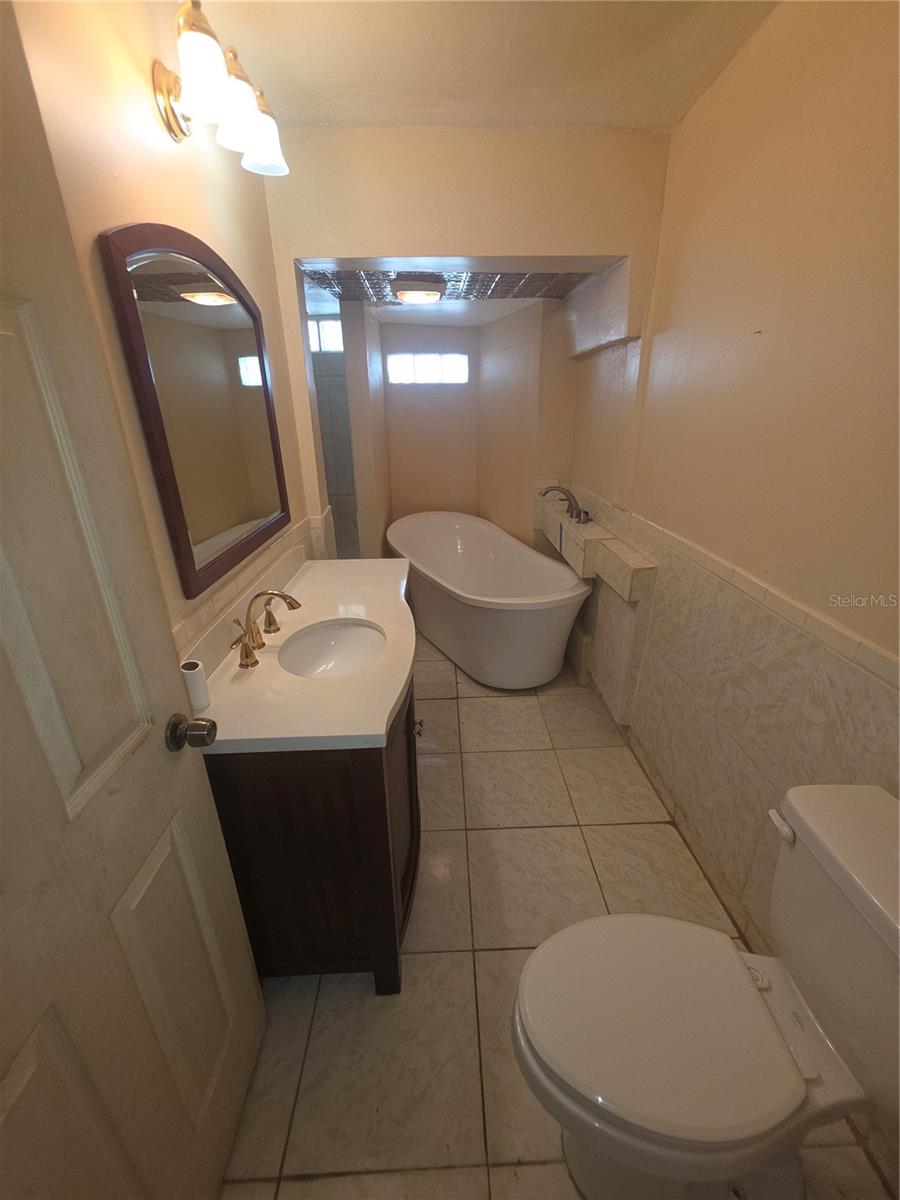725 43RD AVE N, ST PETERSBURG, FL, 33703