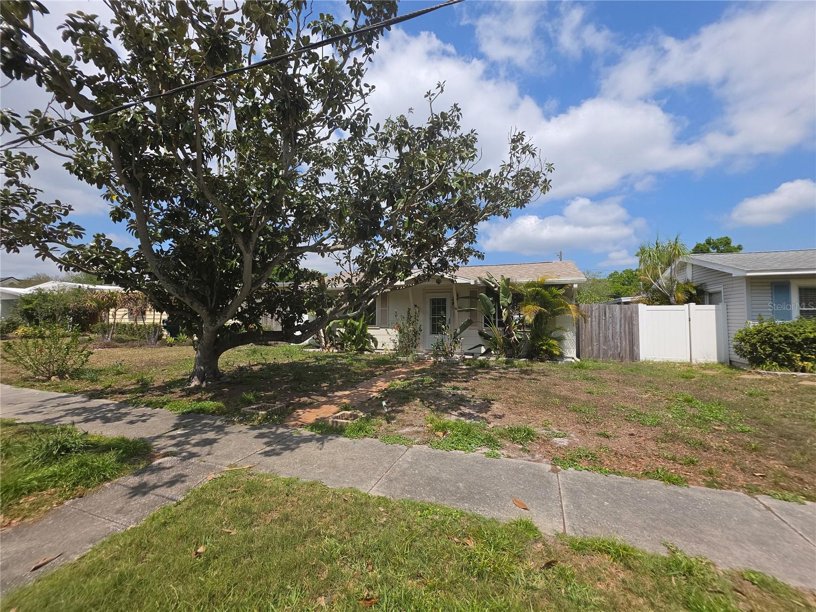 725 43RD AVE N, ST PETERSBURG, FL, 33703