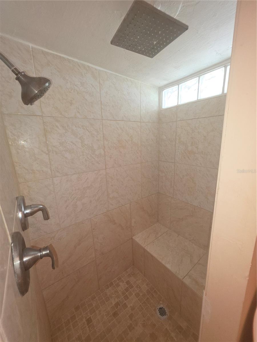 725 43RD AVE N, ST PETERSBURG, FL, 33703